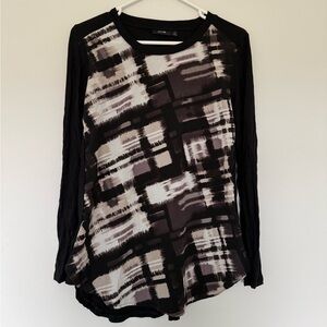 Apt. 9 Black and White Geometric Brushstroke Long Sleeve Top